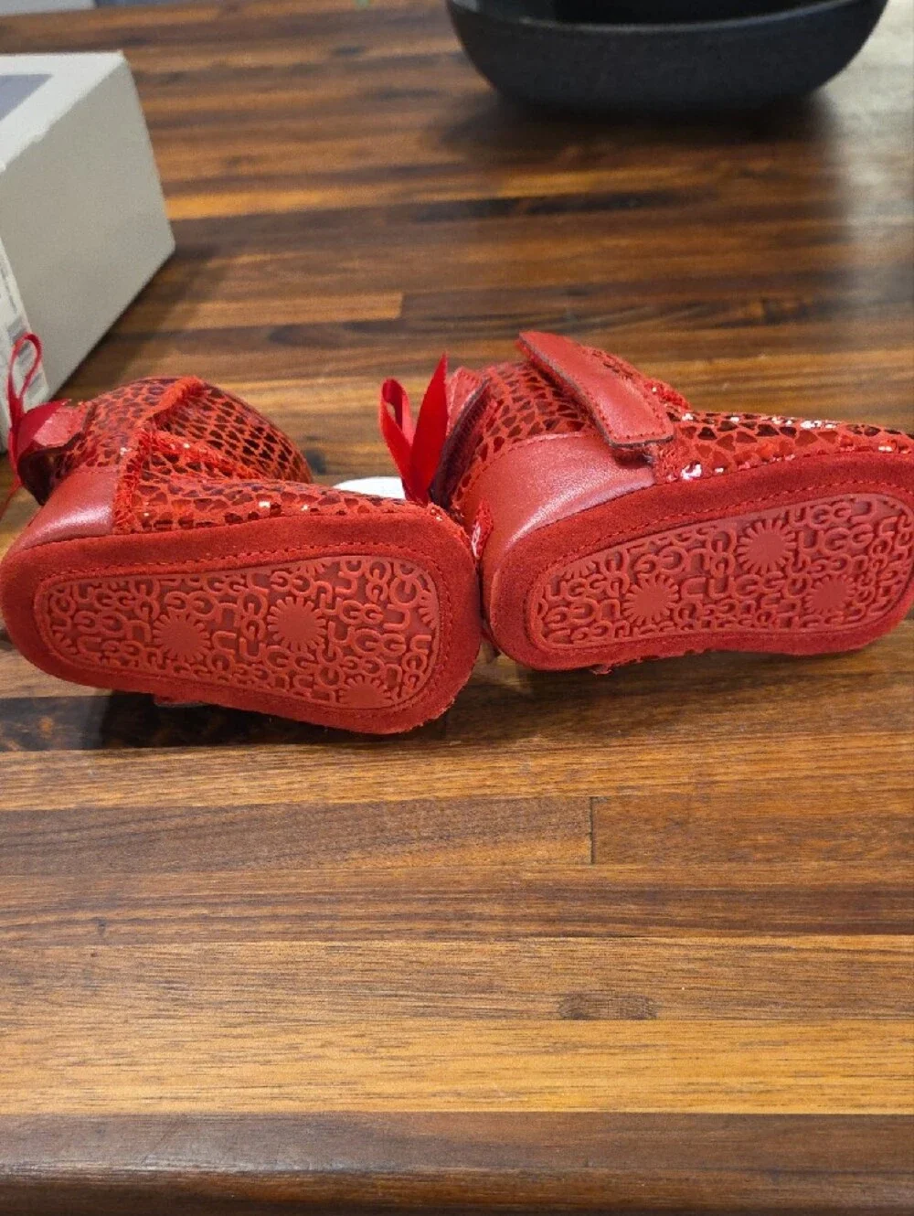 UGG shiny red